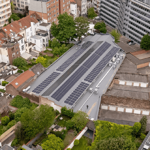 Isolation acoustique, thermique et étanchéité de la toiture du bâtiment de Grit Studios SA à Etterbeek en prévision de l’installation de panneaux photovoltaïques