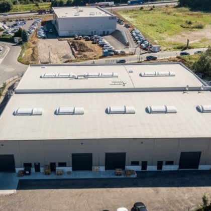 Nouvelle toiture industrielle Hall de stockage GFC Immo