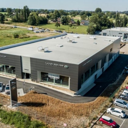 Nouvelle toiture industrielle Garage Jaguar & Land Rover