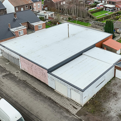 Renovatie van de waterdichting van het dak van het industriële gebouw MD Garnissage in Lambusart
